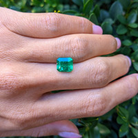 2.22 Ct. Emerald from Colombia Life Style