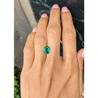 1.33 Ct. Emerald from Colombia Life Style