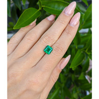 1.97 Ct. Emerald from Colombia Life Style