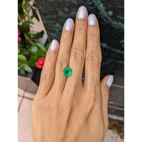 2.26 Ct. Emerald from Zambia Life Style