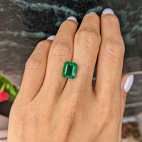 3.90 Ct. Emerald from Zambia Life Style