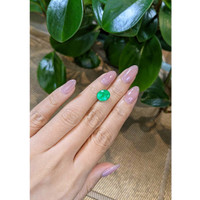 3.20 Ct. Emerald from Colombia Life Style