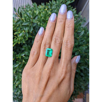4.40 Ct. Emerald from Colombia Life Style