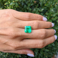 4.97 Ct. Emerald from Colombia Life Style