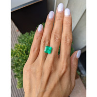 4.97 Ct. Emerald from Colombia Life Style