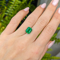 2.51 Ct. Emerald from Zambia Life Style