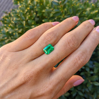 1.85 Ct. Emerald from Colombia Life Style