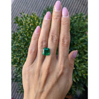 6.84 Ct. Emerald from Zambia Life Style