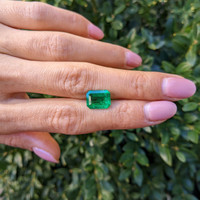 2.94 Ct. Emerald from Colombia Life Style