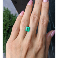 1.73 Ct. Emerald from Colombia Life Style