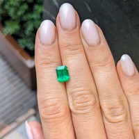 1.75 Ct. Emerald from Colombia Life Style