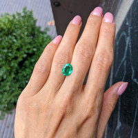 1.83 Ct. Emerald from Colombia Life Style
