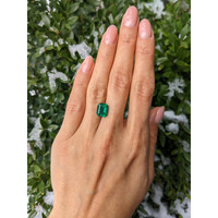 3.08 Ct. Emerald from Zambia Life Style