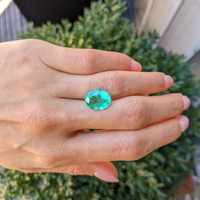 4.39 Ct. Emerald from Colombia Life Style