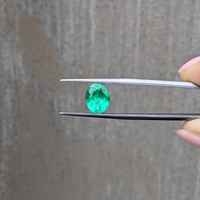 2.22 Ct. Emerald from Colombia Life Style