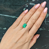 3.02 Ct. Emerald from Colombia Life Style