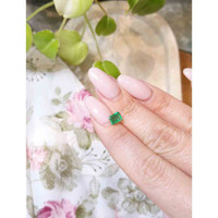 0.71 Ct. Emerald from Colombia Life Style