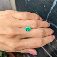 2.35 Ct. Emerald from Zambia Life Style