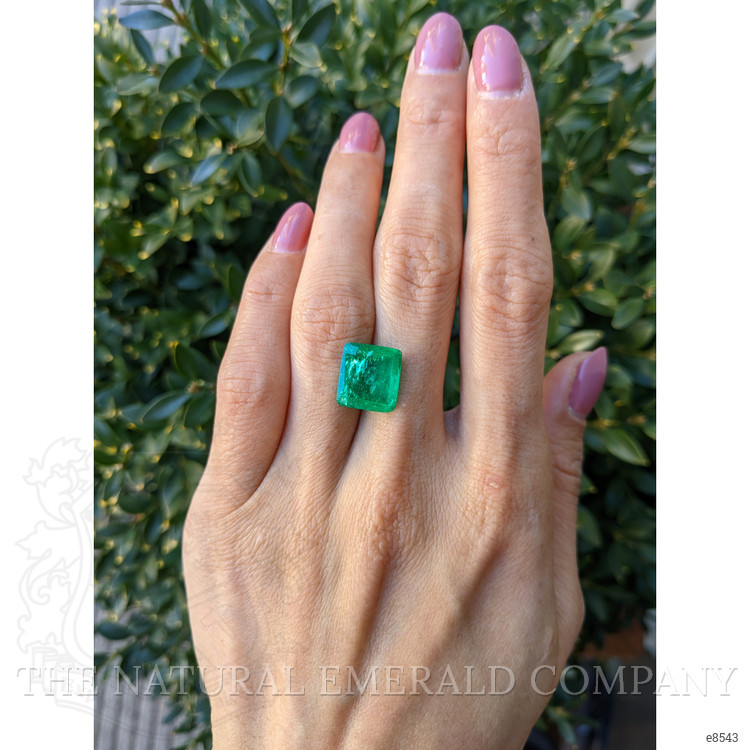 6.78 Ct. Cabochon Emerald from Colombia