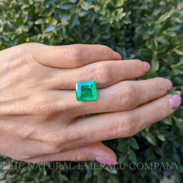 6.78 Ct. Cabochon Emerald from Colombia