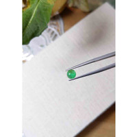 0.92 Ct. Cabochon Emerald from Zambia Life Style