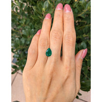 1.37 Ct. Emerald from Colombia Life Style
