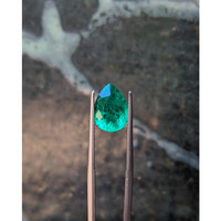 2.59 Ct. Emerald from Colombia Life Style