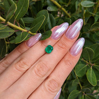 1.98 Ct. Emerald from Colombia Life Style