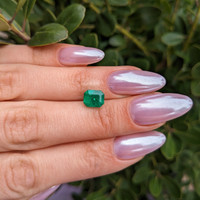 1.98 Ct. Emerald from Colombia Life Style