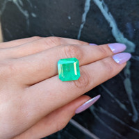 10.65 Ct. Emerald from Colombia Life Style