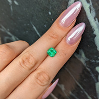 1.42 Ct. Emerald from Colombia Life Style