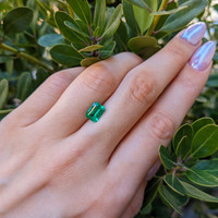 1.23 Ct. Emerald from Colombia Life Style