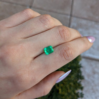 1.77 Ct. Emerald from Colombia Life Style