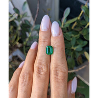 2.26 Ct. Emerald from Zambia Life Style