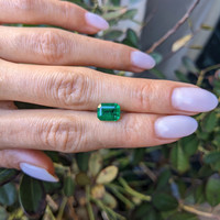 2.26 Ct. Emerald from Zambia Life Style