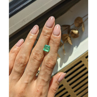 2.42 Ct. Emerald from Colombia Life Style
