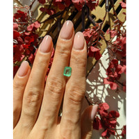 1.31 Ct. Emerald from Colombia Life Style