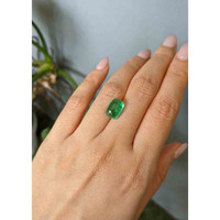 5.34 Ct. Cabochon Emerald from Russia Life Style