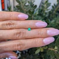 0.21 Ct. Emerald from Afghanistan Life Style