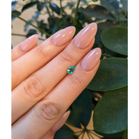 0.46 Ct. Emerald from Afghanistan Life Style