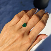 1.76 Ct. Emerald from Colombia Life Style