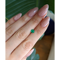 0.55 Ct. Emerald from Afghanistan Life Style