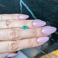 0.99 Ct. Emerald from Colombia Life Style