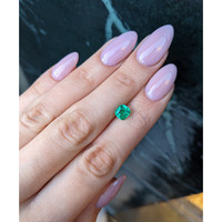 1.06 Ct. Emerald from Colombia Life Style
