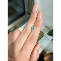 0.55 Ct. Emerald from Afghanistan Life Style