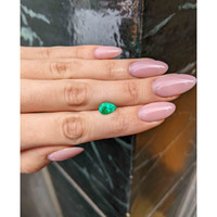 1.97 Ct. Emerald from Colombia Life Style