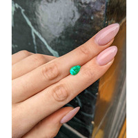 1.97 Ct. Emerald from Colombia Life Style
