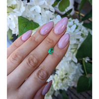 1.01 Ct. Emerald from Colombia Life Style