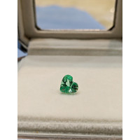 1.08 Ct. Emerald from Colombia Life Style