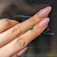 0.54 Ct. Emerald from Afghanistan Life Style